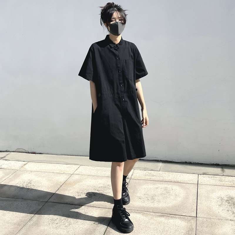 黒コーデ オーバーサイズシャツワンピース