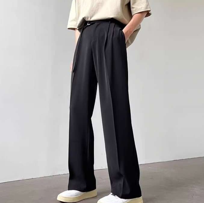 黒コーデ ハイウエストワイドレッグベルテッドパンツ