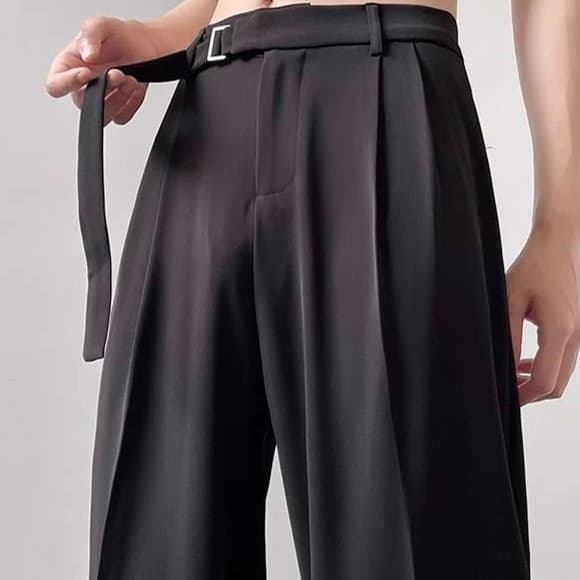 黒コーデ ハイウエストワイドレッグベルテッドパンツ