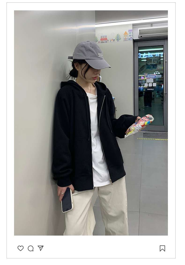 黒コーデ オーバーサイズジップアップパーカー