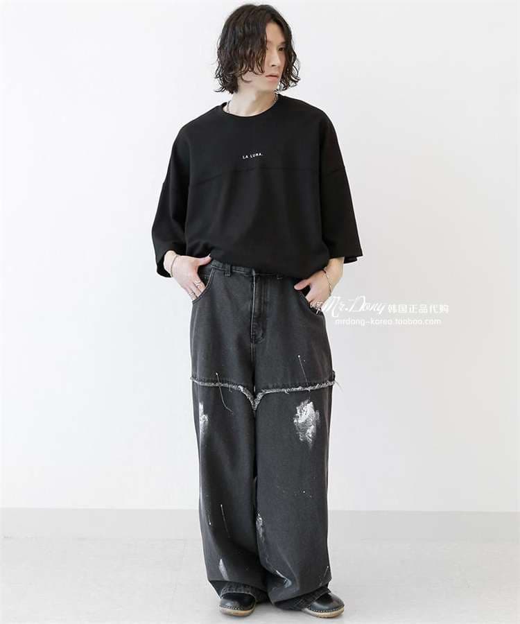 黒コーデ 月の満ち欠けモチーフオーバーサイズTシャツ