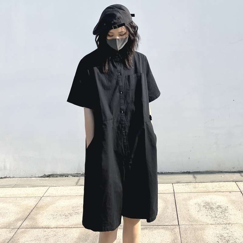 黒コーデ オーバーサイズシャツワンピース