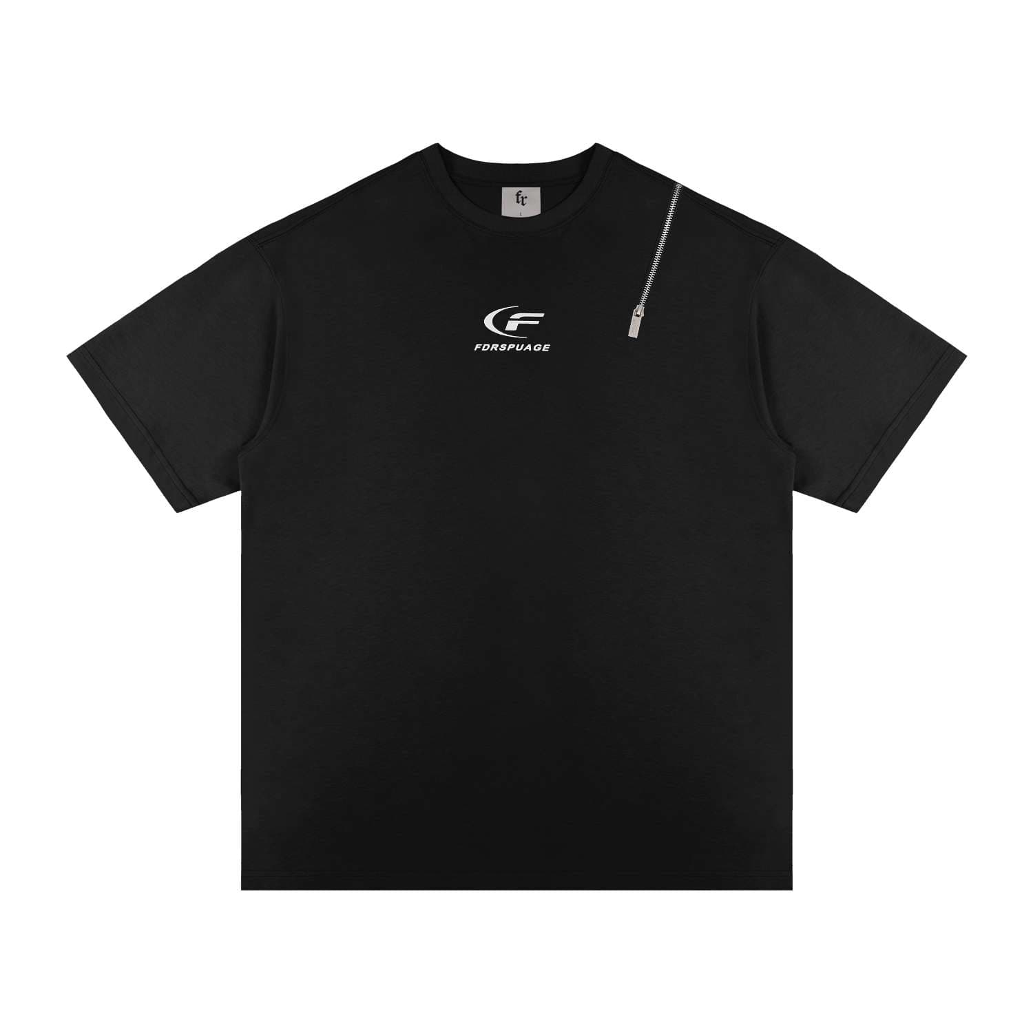 黒コーデ ジップアクセントオーバーサイズTシャツ
