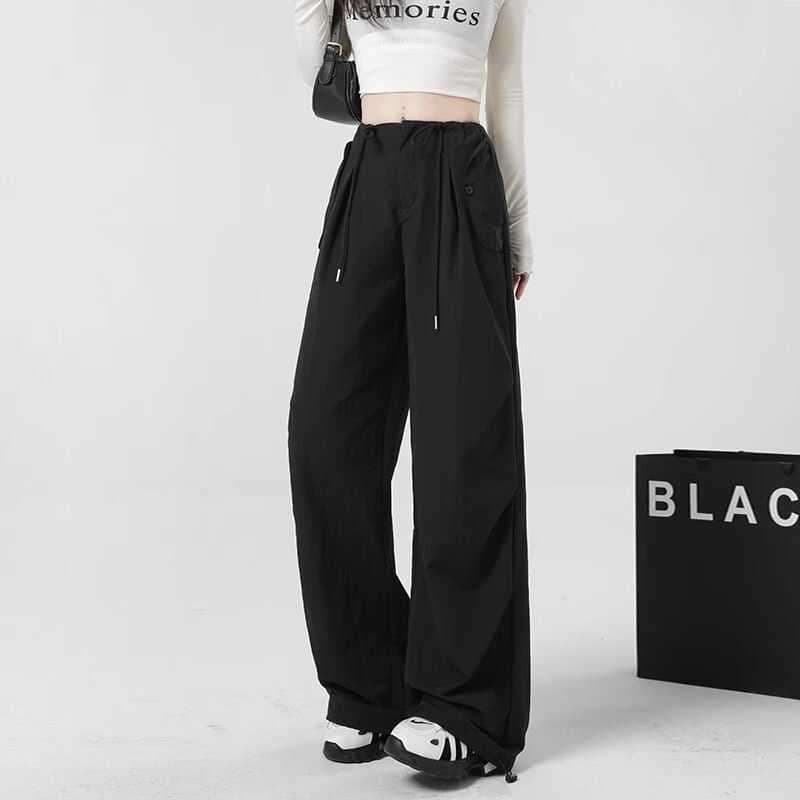 黒コーデ ルーズフィット ワイドレッグ ドローストリングパンツ