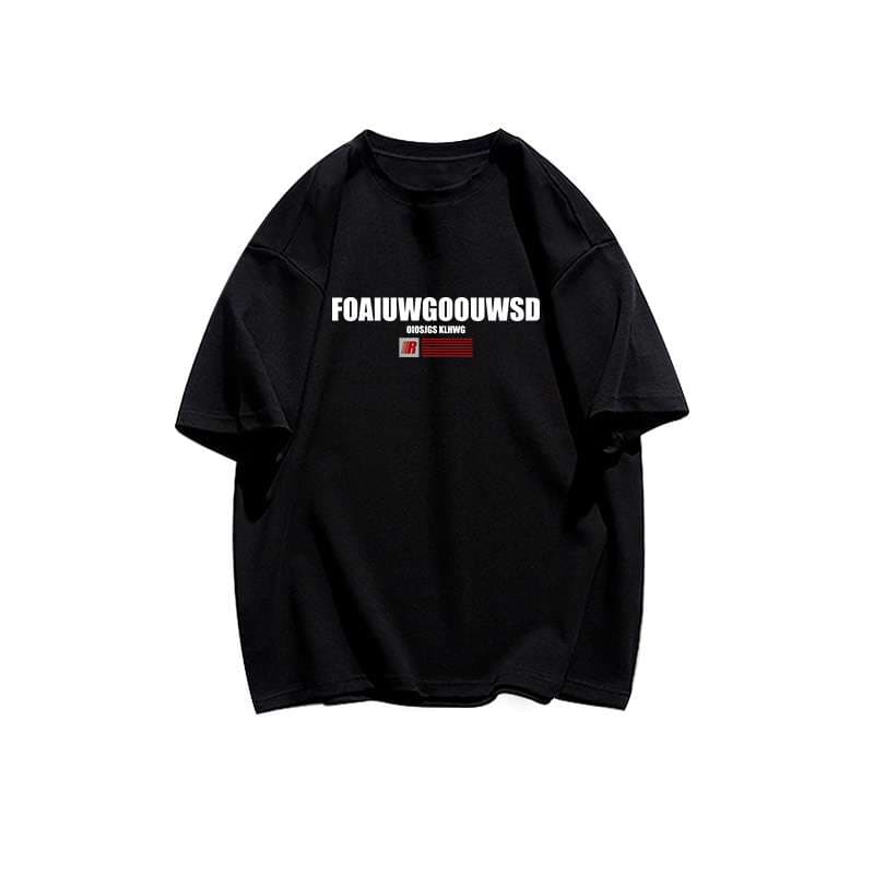 黒コーデ ストリートムード オーバーサイズTシャツ