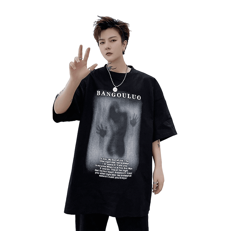 黒コーデ BANGOULUOグラフィックオーバーサイズTシャツ