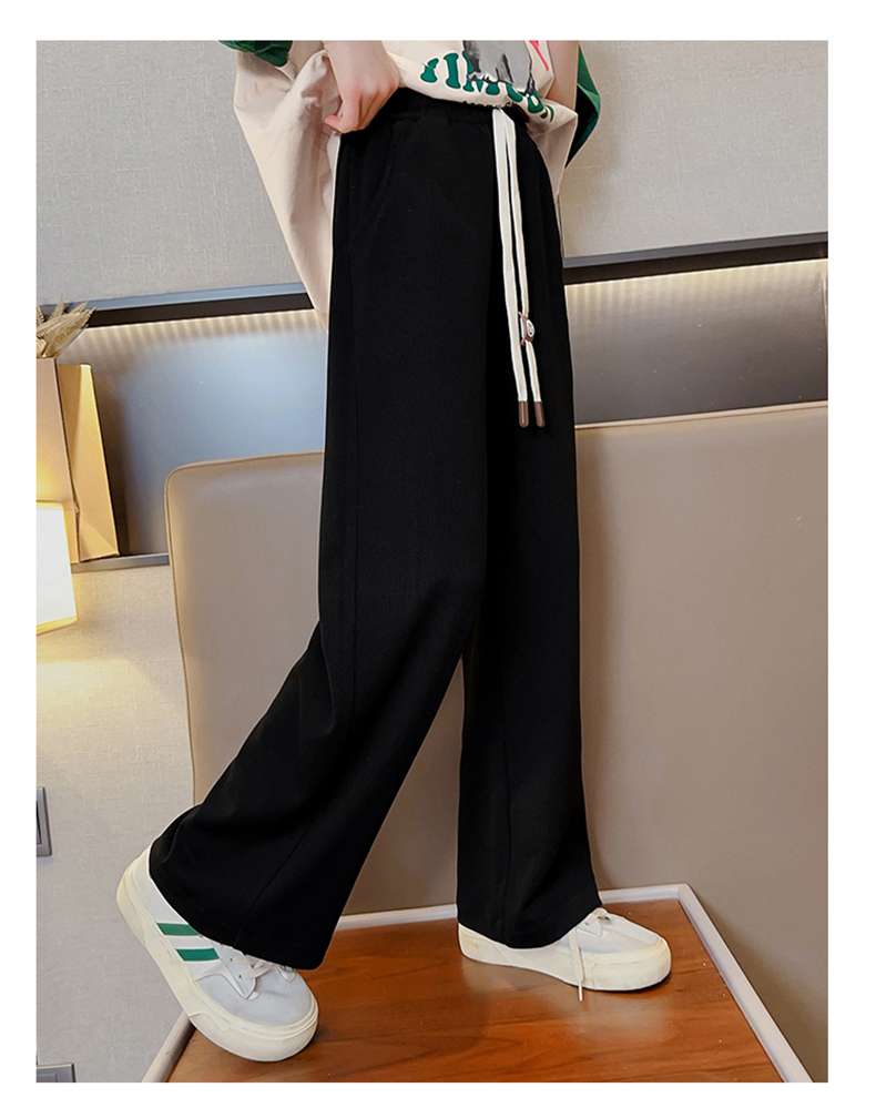 黒コーデ ウエストゴム入りワイドスウェットパンツ