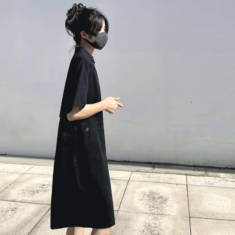 黒コーデ オーバーサイズシャツワンピース