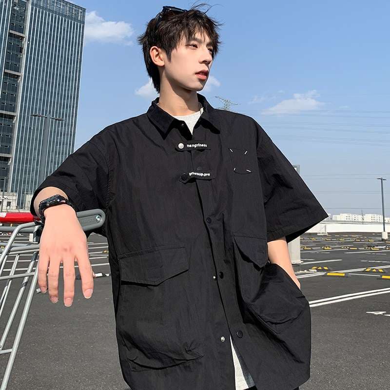 黒コーデ オーバーサイズ ユーティリティシャツジャケット