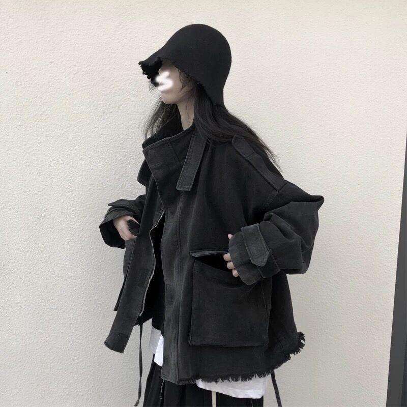 黒コーデ オーバーサイズフリンジジャケット