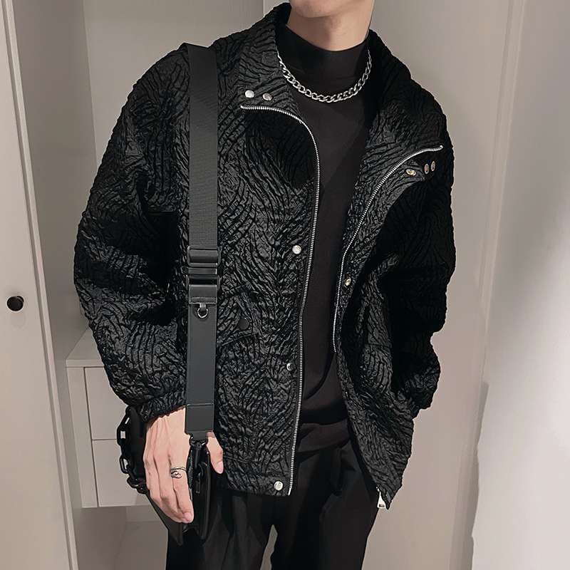 黒コーデ テクスチャード ジャケット