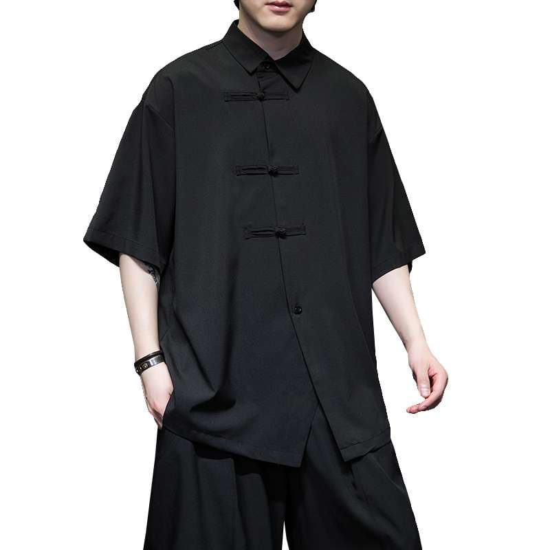 黒コーデ モダン和風ブラックトグルシャツ