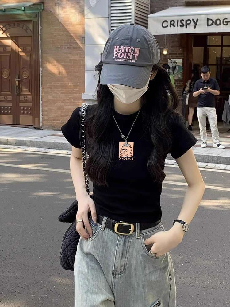黒コーデ グラフィックTシャツ4枚セット ストリートファッション