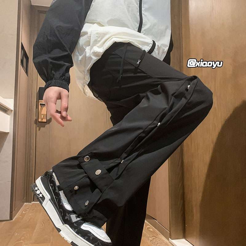 黒コーデ サイドスナップストレートパンツ