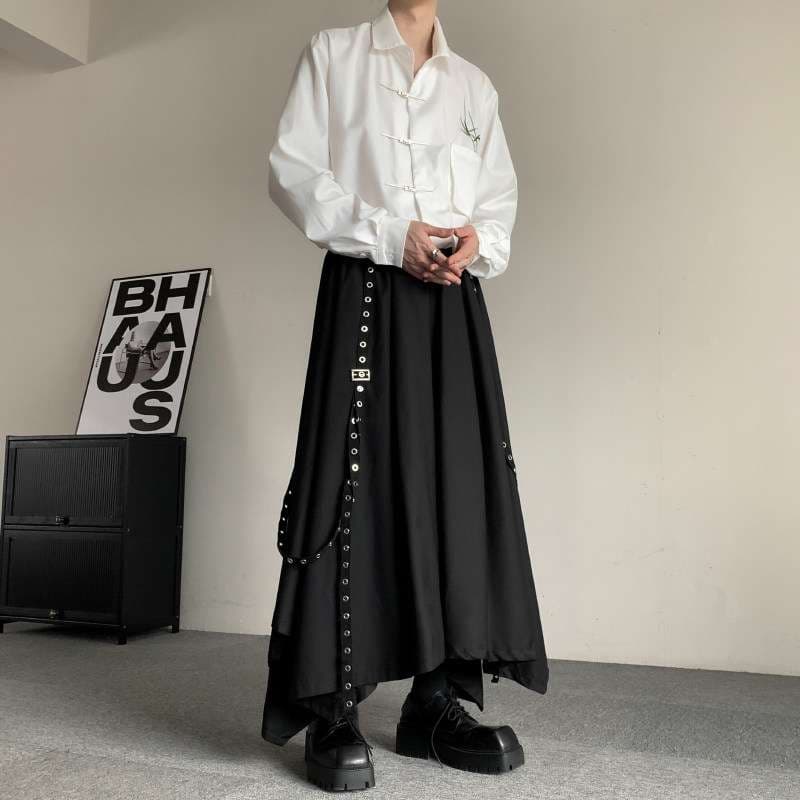 黒コーデ アシンメトリー縁飾りロングスカート