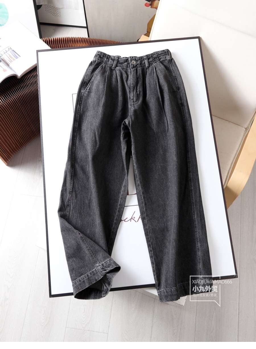 黒コーデ ヴィンテージ風ワイドデニムパンツ