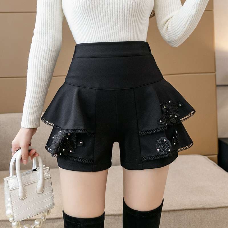 黒コーデ レイヤードフリルレース装飾ショートパンツスカート