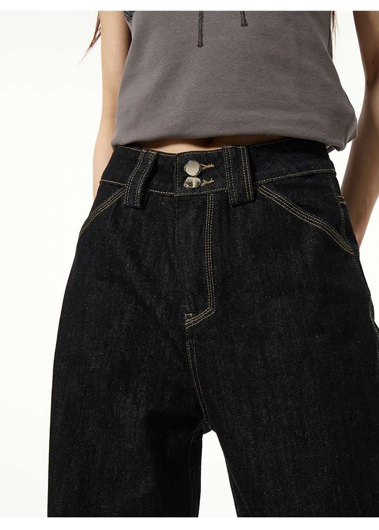 黒コーデ オーバーサイズ・デニムカーゴパンツ