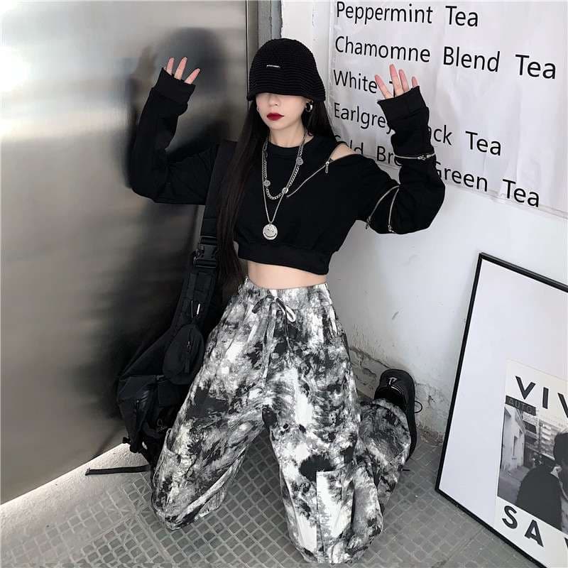 黒コーデ モードZIPクロップドトップス