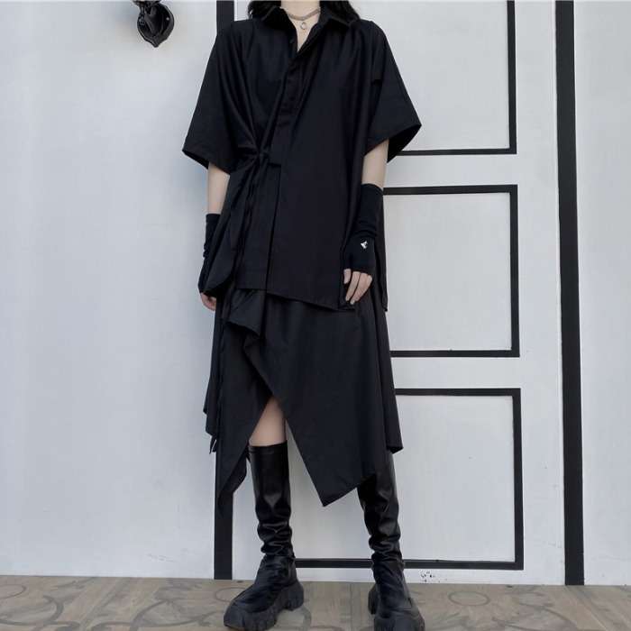 黒コーデ ツイストデザイン オーバーサイズシャツ