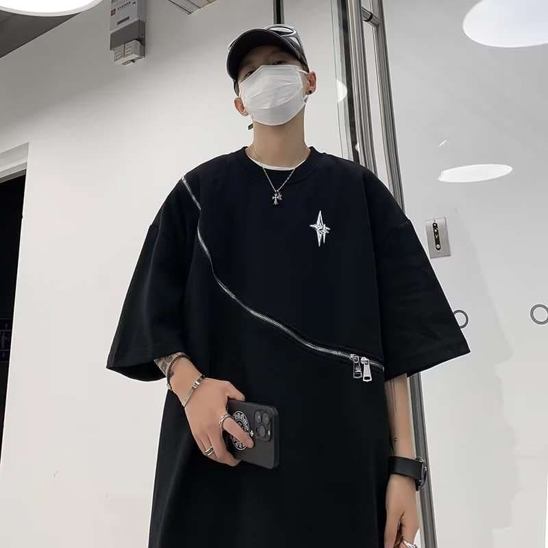 黒コーデ ジップライン ストリートゴシックTシャツ