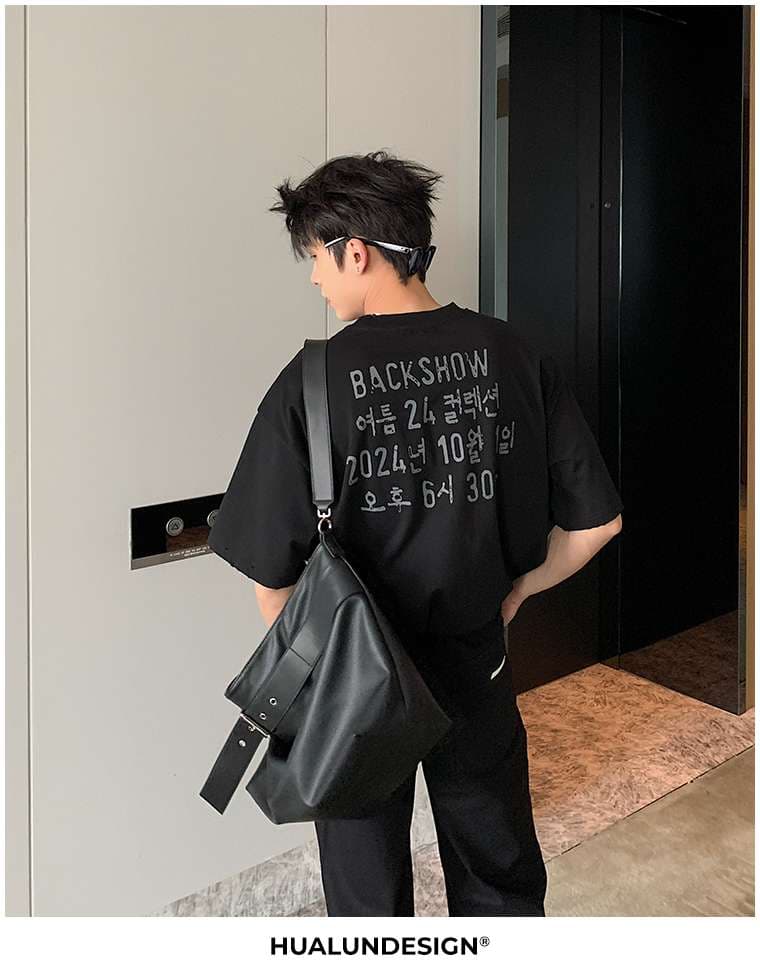 黒コーデ バックショウ オーバーサイズ Tシャツ