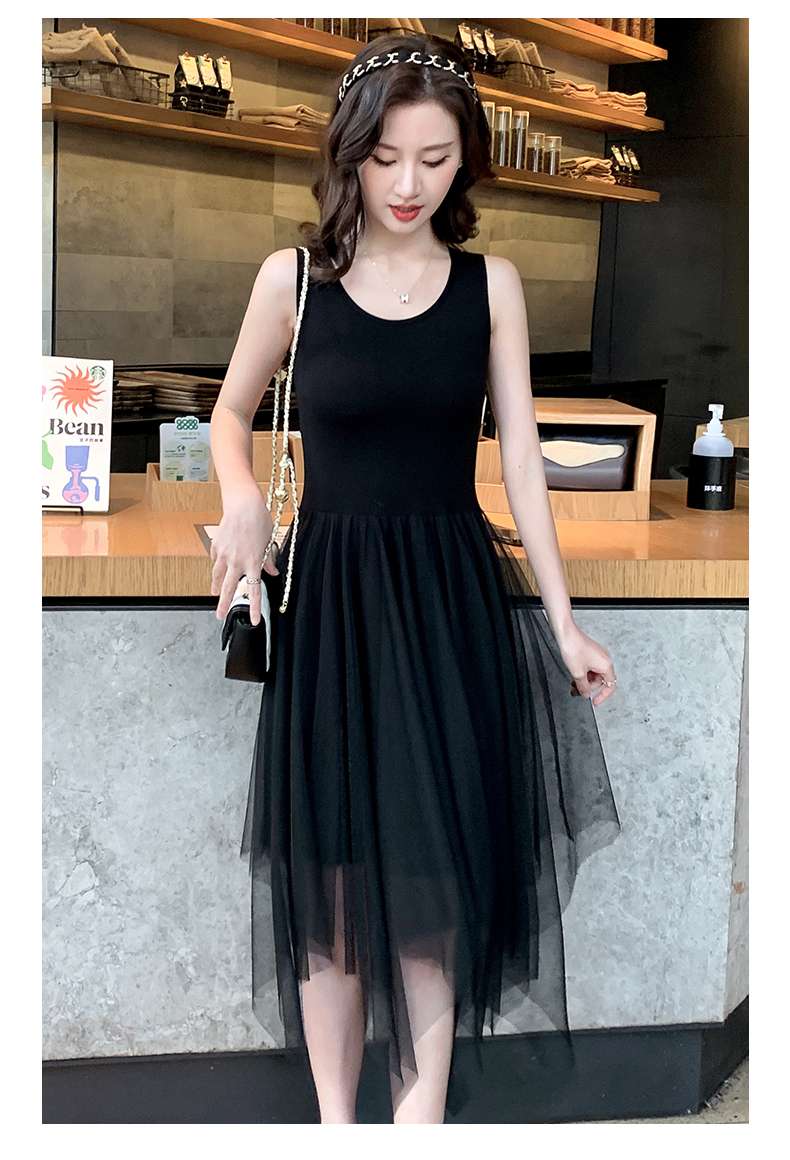 黒コーデ チュールスカート付きキャミソールワンピース