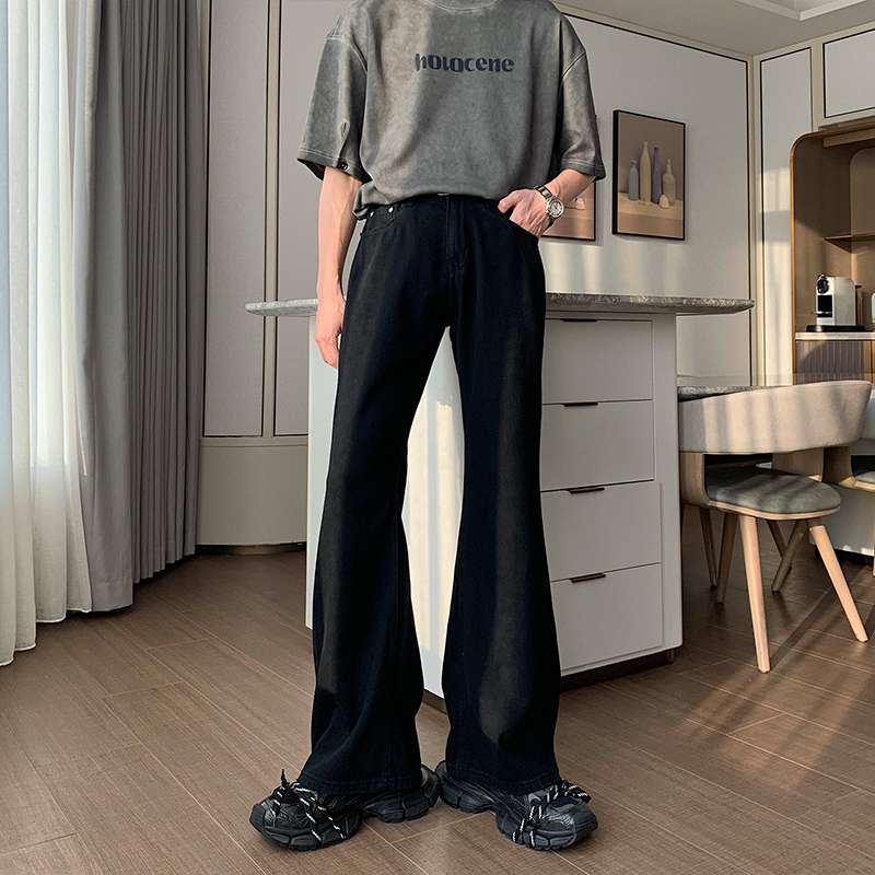 黒コーデ ワイドレッグ フレアパンツ