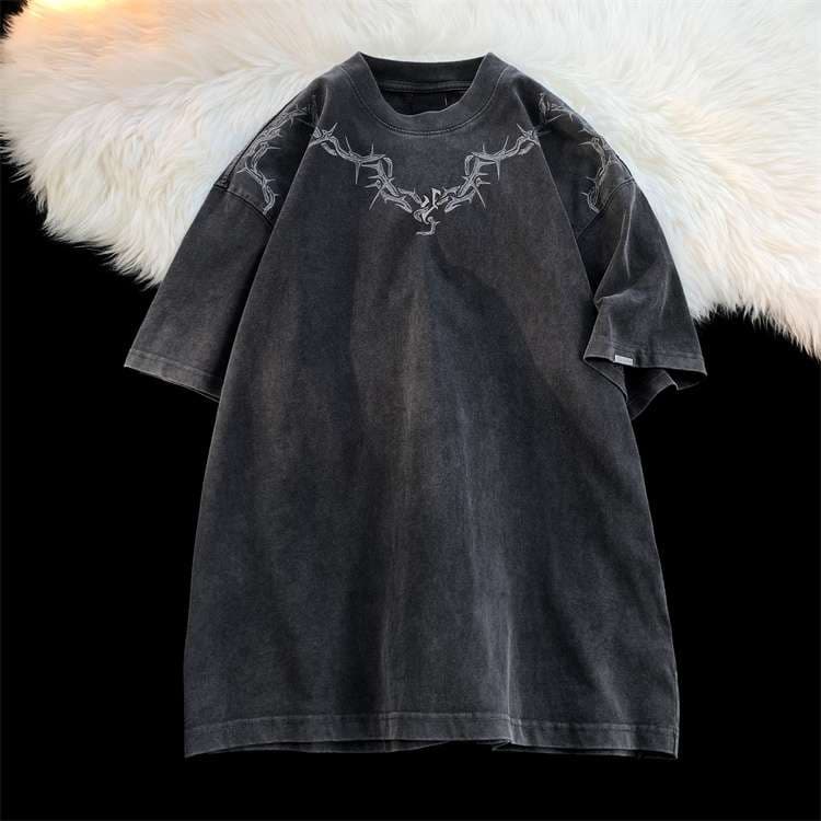 黒コーデ モードストリート バーブワイヤーTシャツ