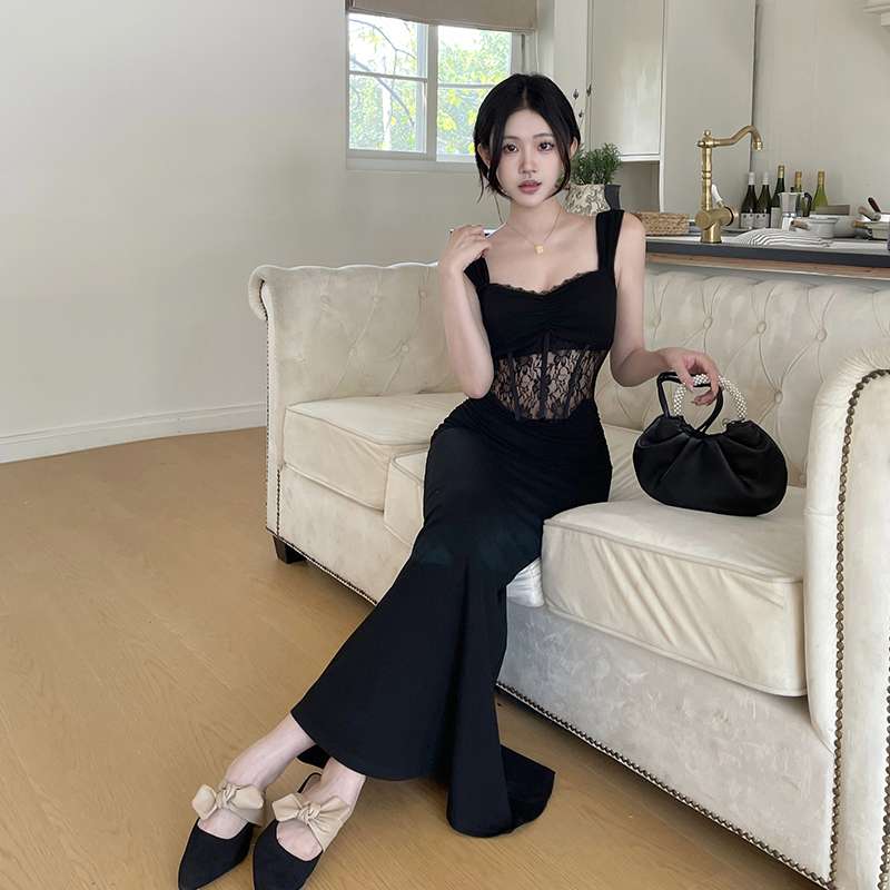 黒コーデ シースルーレースボディコンロングドレス