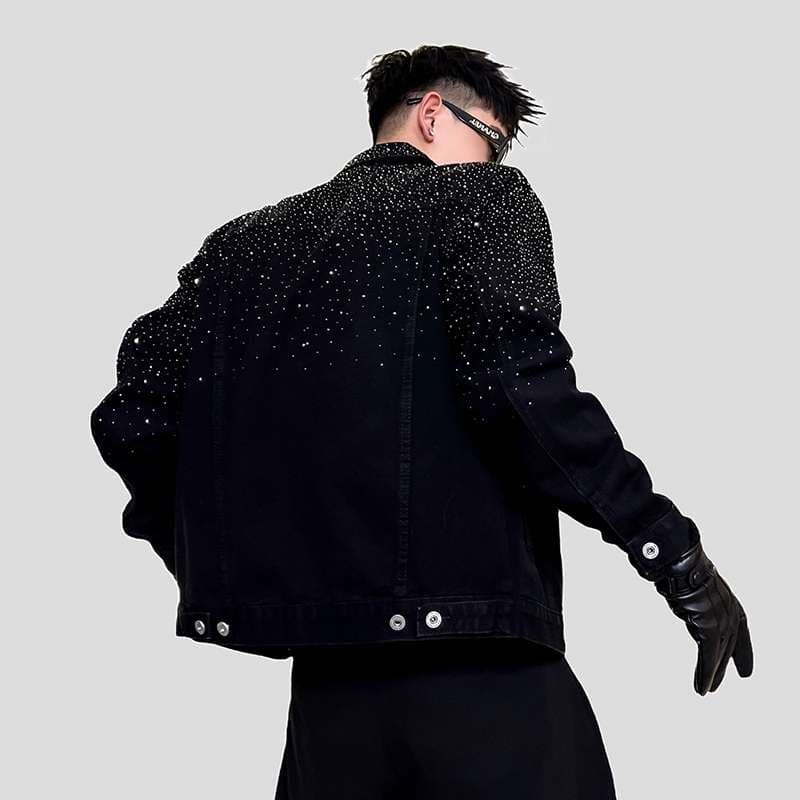 黒コーデ キラめくスターダストデニムジャケット