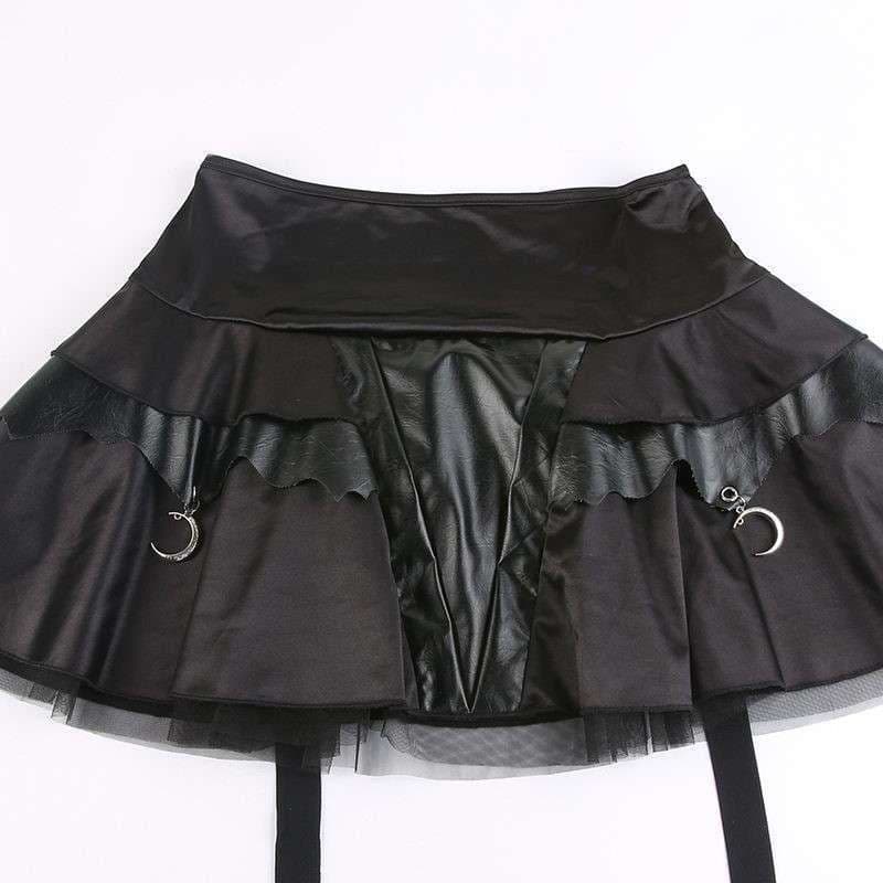 黒コーデ ゴシックフリルレザーフレアパンツ