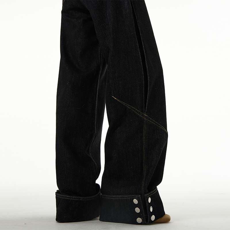 黒コーデ オーバーサイズ・デニムカーゴパンツ