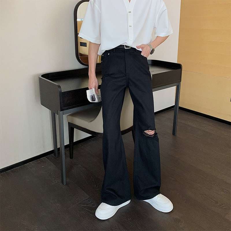 黒コーデ ヴィンテージ風ワイドデニムパンツ