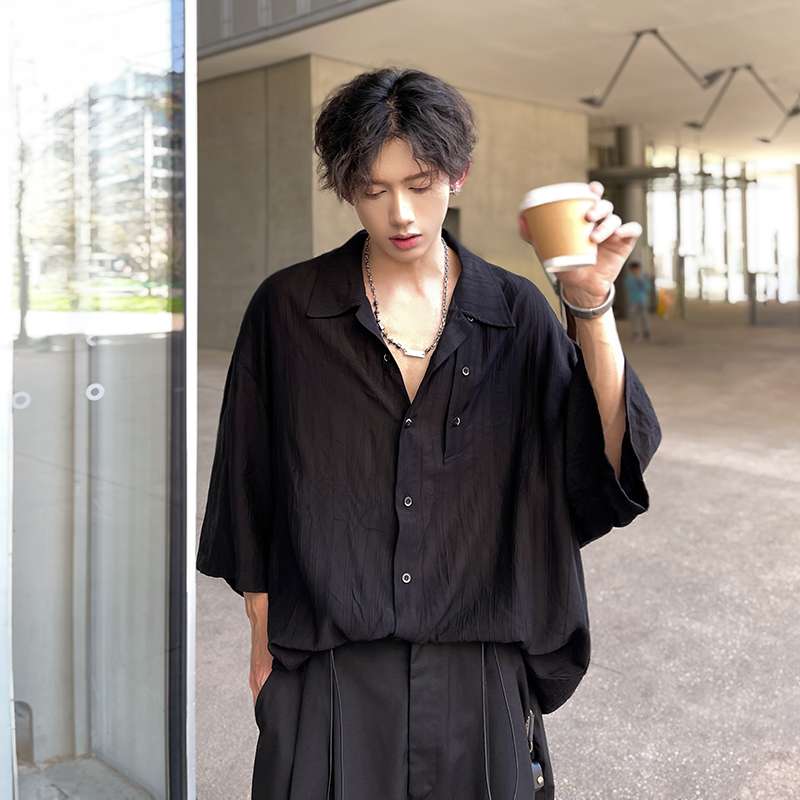 黒コーデ オーバーサイズシックブラックシャツ
