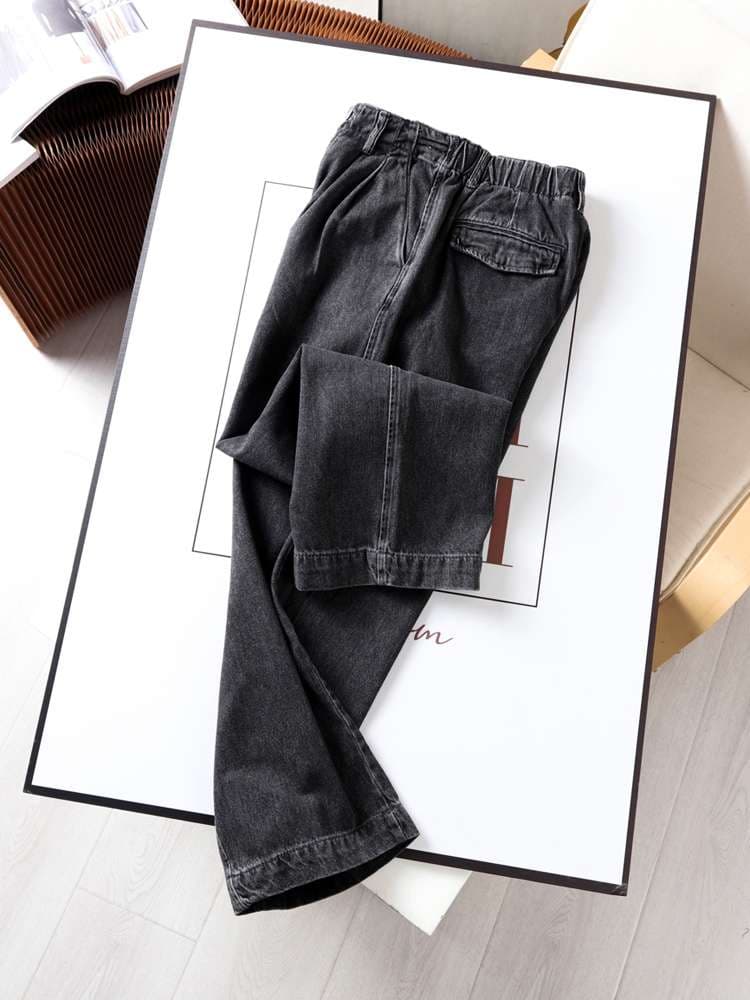黒コーデ ヴィンテージ風ワイドデニムパンツ