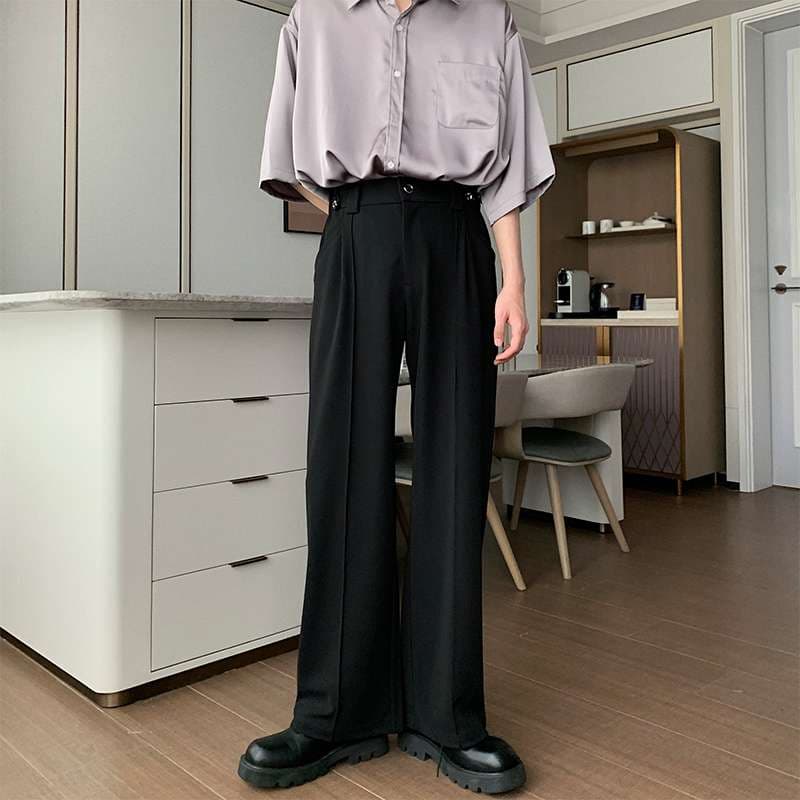 黒コーデ オーバーサイズドレスパンツ