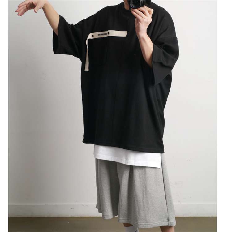 黒コーデ モダンストリートオーバーサイズTシャツ