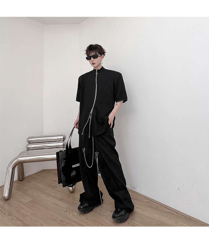 黒コーデ クロスジップアバンギャルドTシャツ