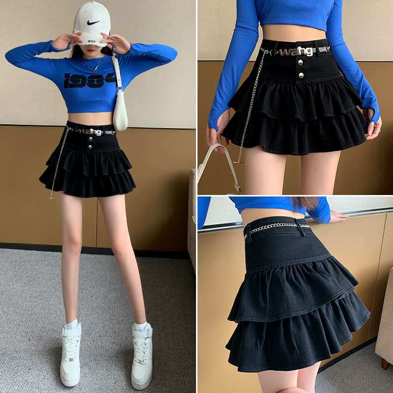 黒コーデ ティアードフリルミニスカート