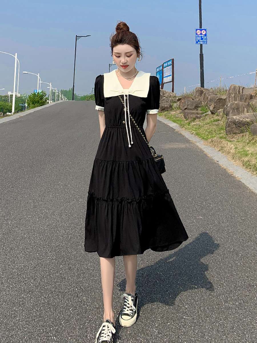 黒コーデ セーラー襟ティアードワンピース