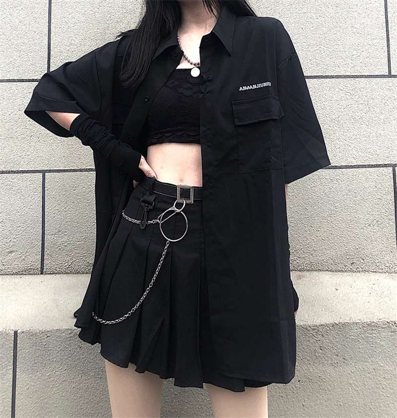 黒コーデ テックゴシック プリーツミニワンピース