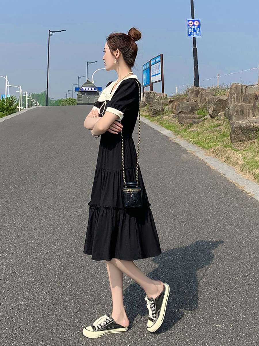 黒コーデ セーラー襟ティアードワンピース