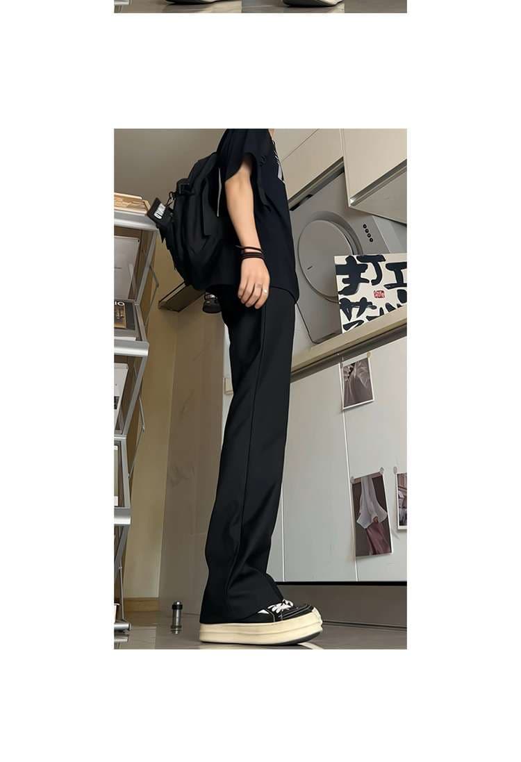 黒コーデ ストリートスタイル ワイドレッグパンツ