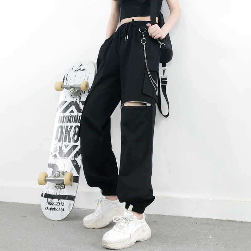 黒コーデ ストリートゴシックチェーン付きカーゴパンツ