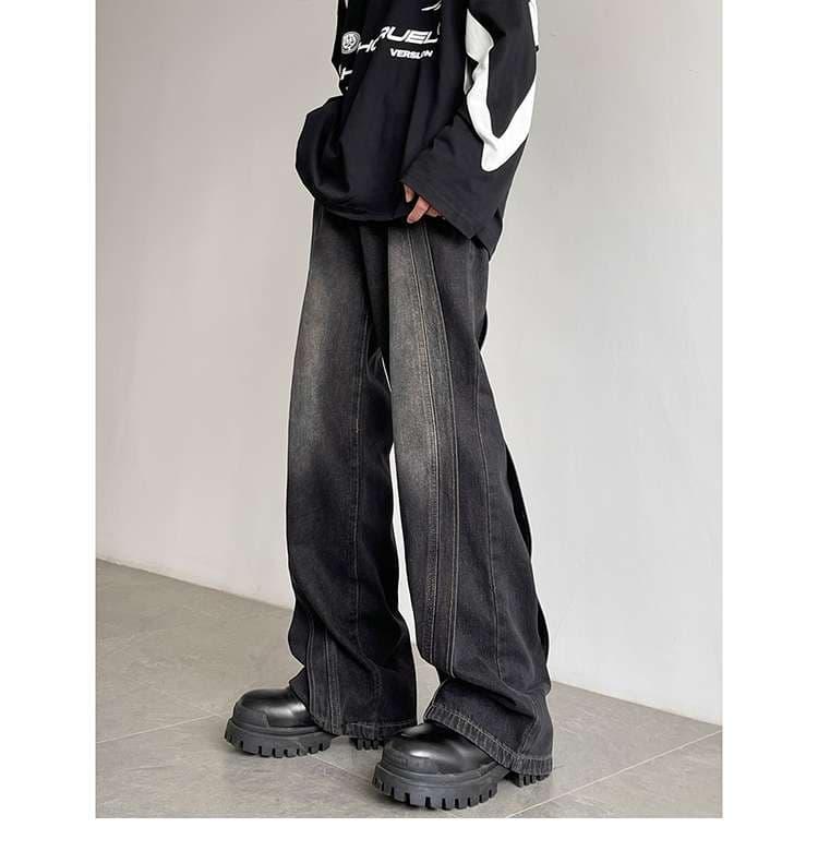 黒コーデ ストレートワイドデニムパンツ
