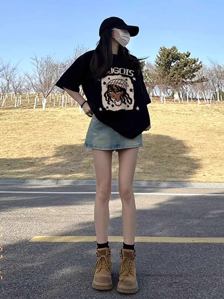 黒コーデ パンツ