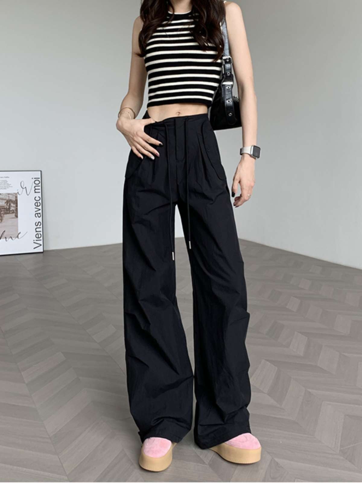 黒コーデ ハイウエストワイドパンツ