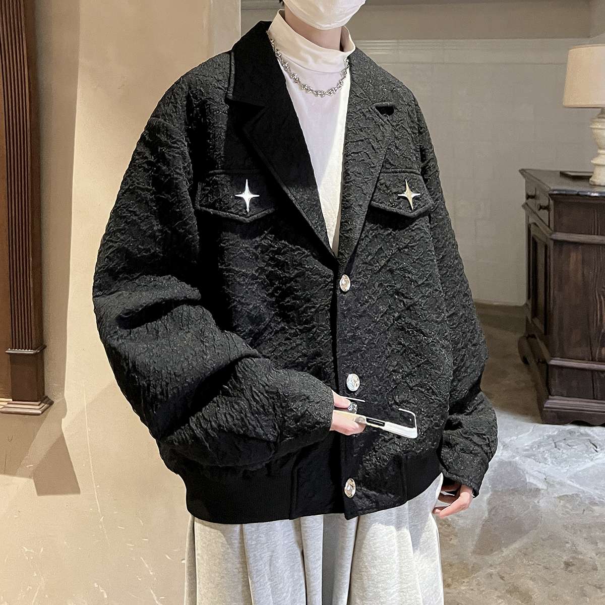 黒コーデ スターエンブレム オーバーサイズジャケット