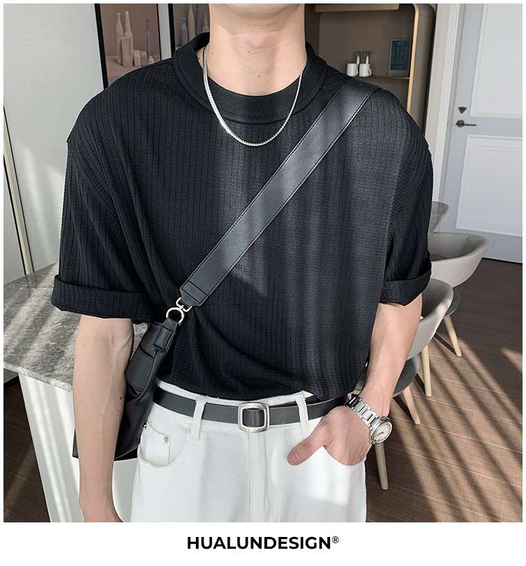 黒コーデ モノトーンスタイリッシュTシャツ